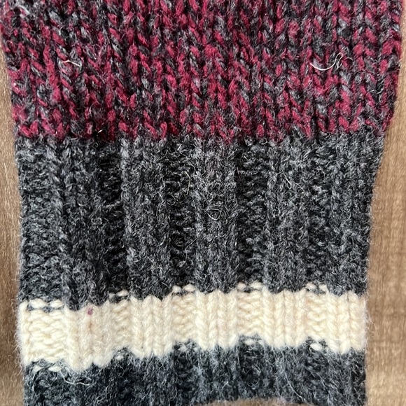 Roots Cabin cardigan in plum with grey trim - Picture 4 of 7